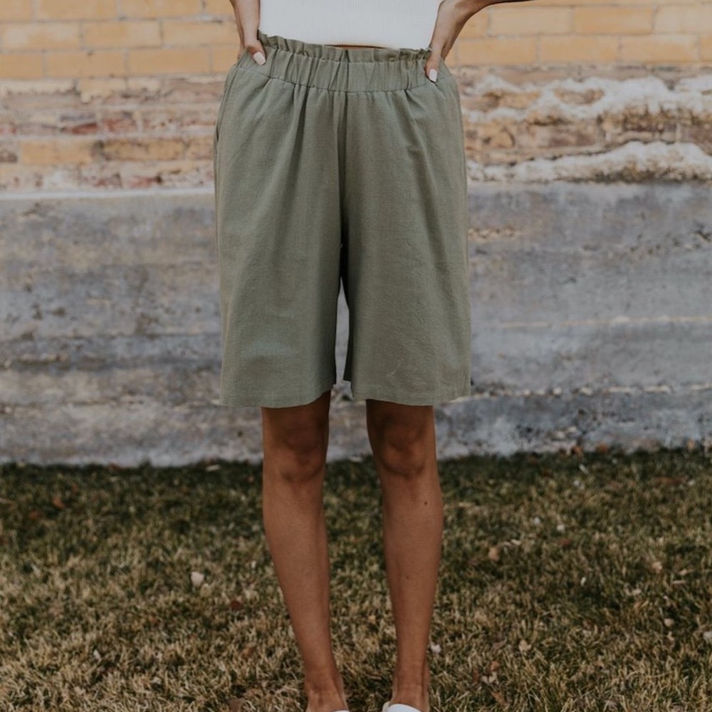 NWOT Roolee paper bag shorts